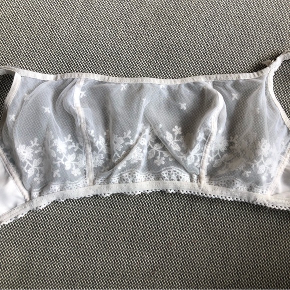 (259) Vintage Lace Bralette/Bandeau - Picture 3 of 10